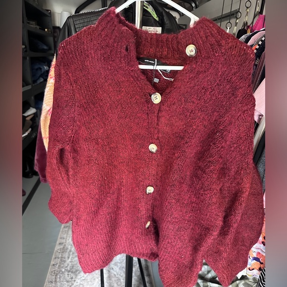 Vera Moda womans size large burgundy sweater 
NWT - Picture 1 of 4